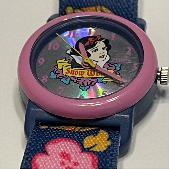 #SOLD# VINTAGE TIMEX Disney Snow White Watch Elastic Band 90's  NEW BATTERY 8” - Picture 6 of 17